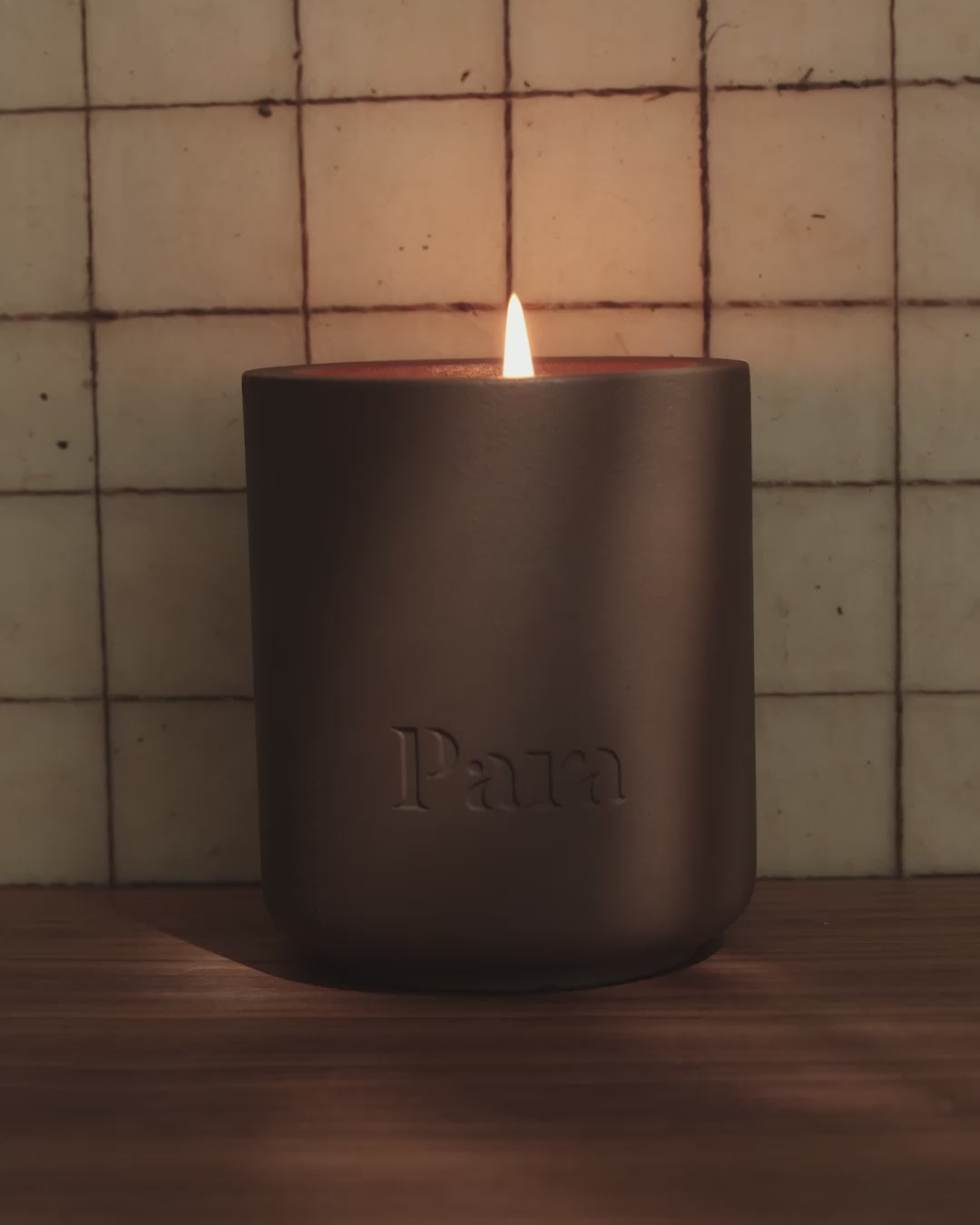 sandalwood amber brown concrete candle para home studio
